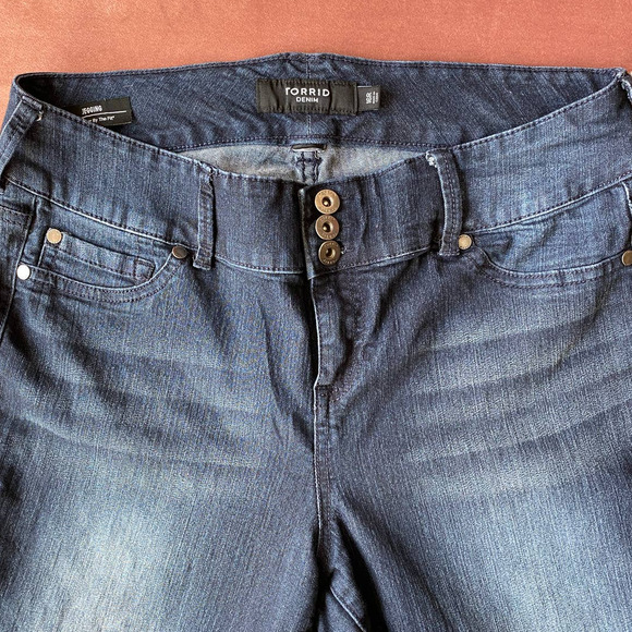 Torrid jeggings, Basin wash, size 16R. - Picture 3 of 5